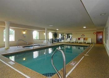 COMFORT SUITES STEVENSVILLE4