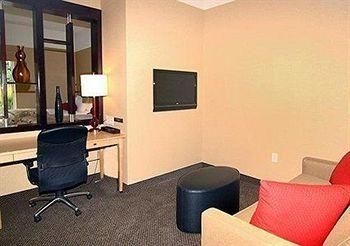 CAMBRIA SUITES TRAVERSE CITY2