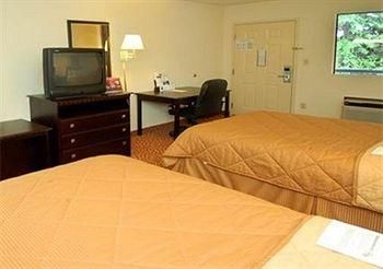 COMFORT INN MCCOMB4