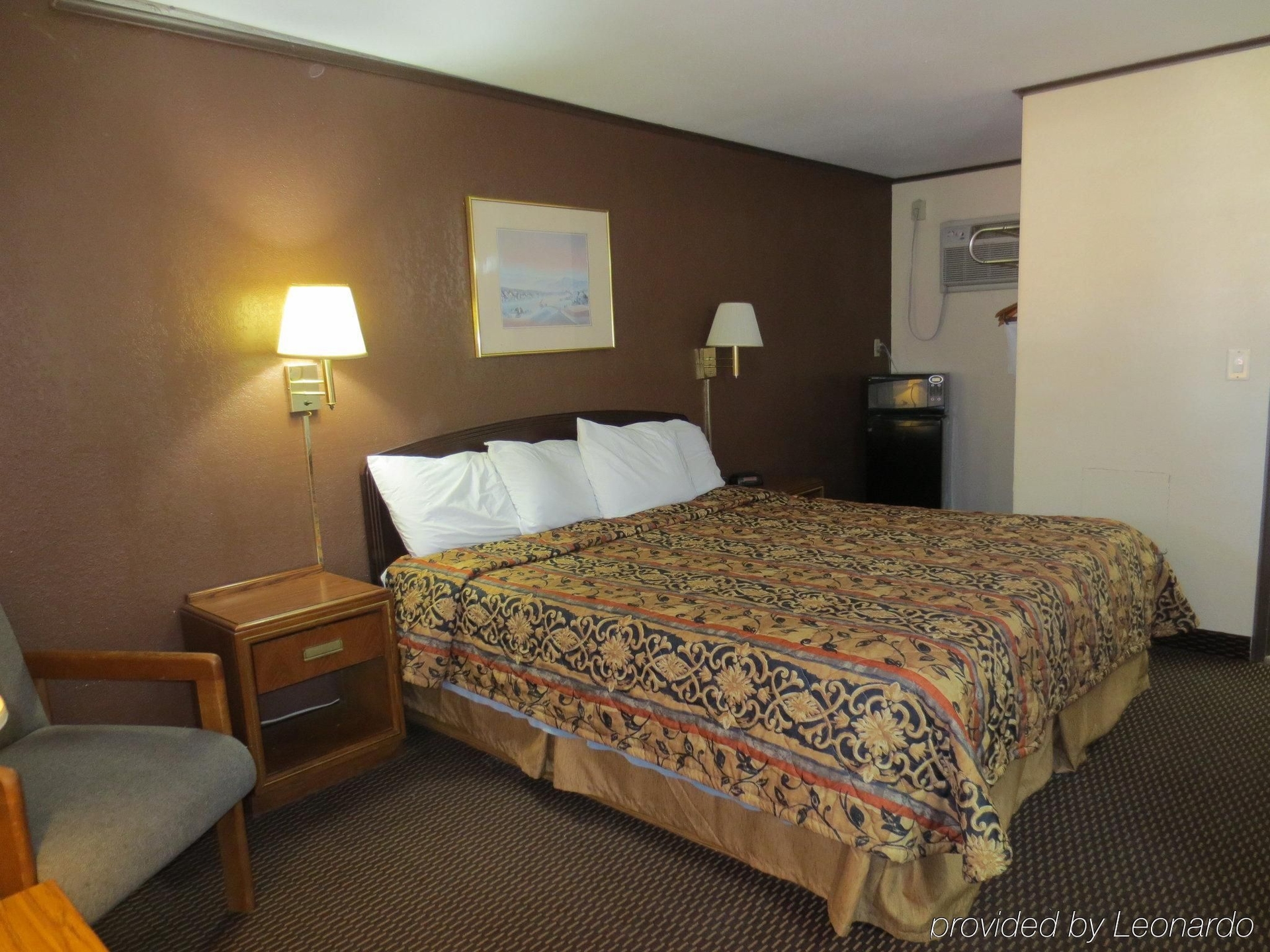 AMERICAS BEST VALUE INN HANNIBAL2