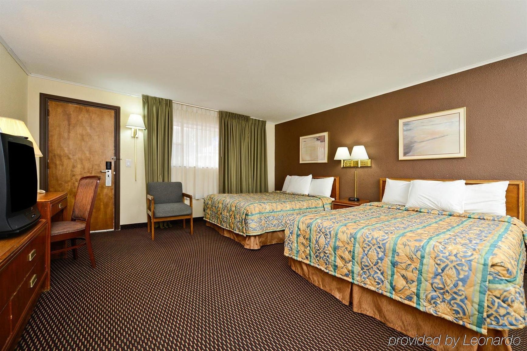 AMERICAS BEST VALUE INN HANNIBAL1