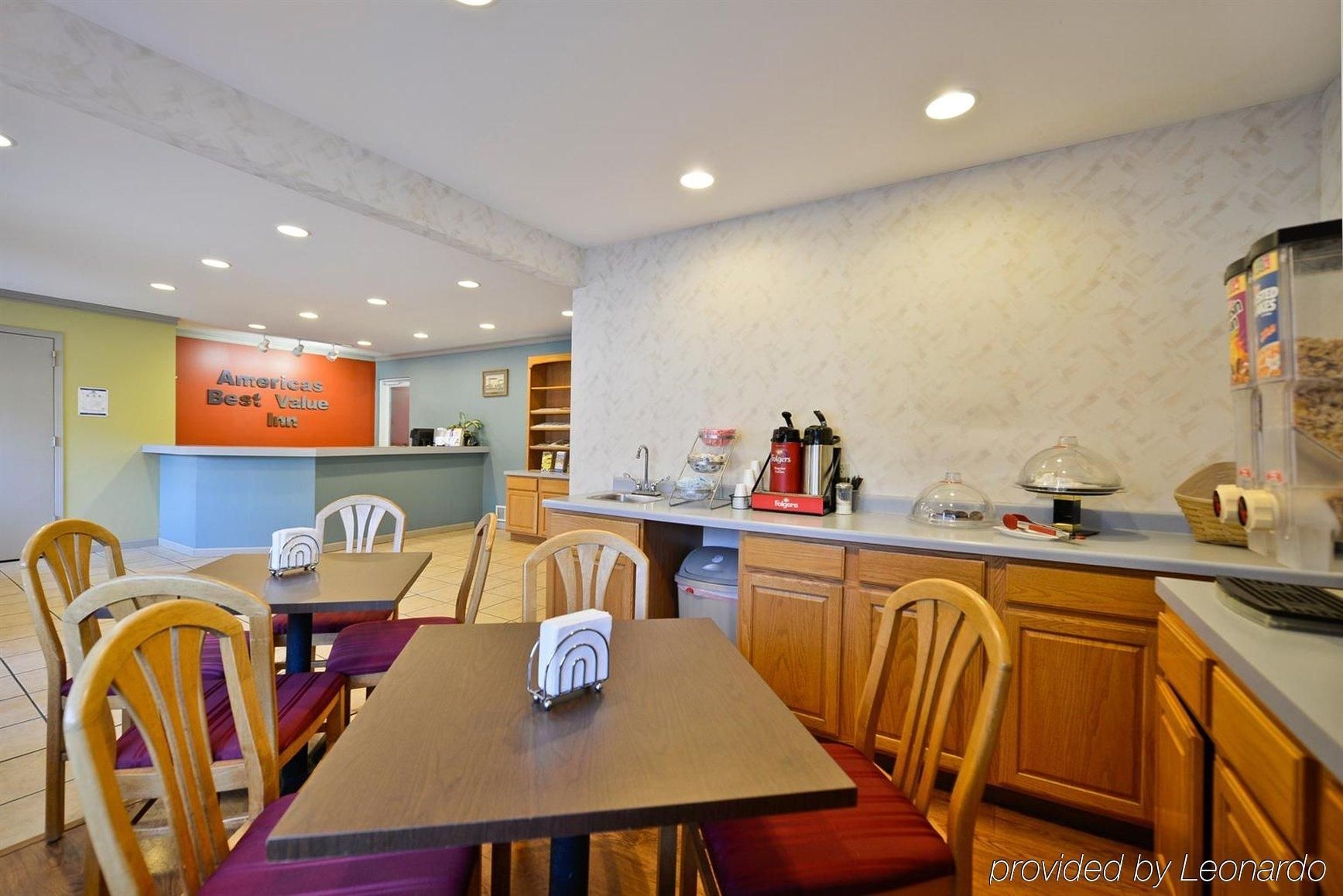 AMERICAS BEST VALUE INN HANNIBAL0