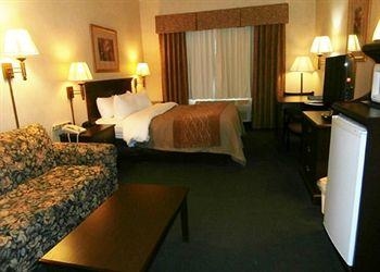 COMFORT INN KIRKSVILLE1