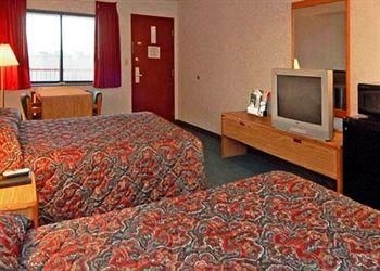 ECONO LODGE KEARNEY3