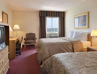 Ramada Fairview Heights0