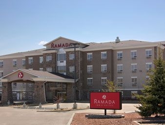 RAMADA INN AND SUITES DRUMHELLER AB0
