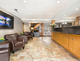 RAMADA CANMORE1