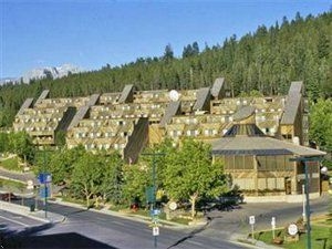 Swiss Village Lodge0