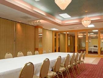 DAYS INN EDMONTON AIRPORT1
