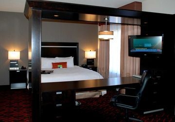 HAMPTON INN - SUITES LETHBRIDGE AB CN4