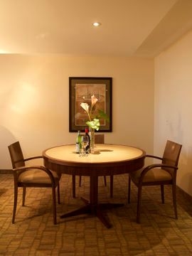 International Hotel Suites2