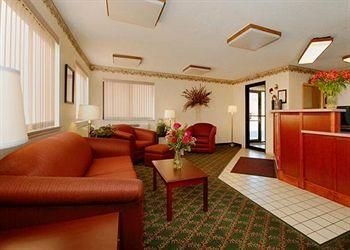 COMFORT INN LIVINGSTON2