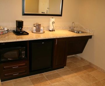 HAMPTON INN - SUITES OMAHA-DOW1