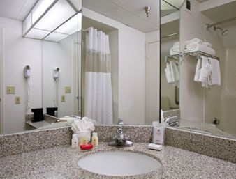 RAMADA OMAHA4