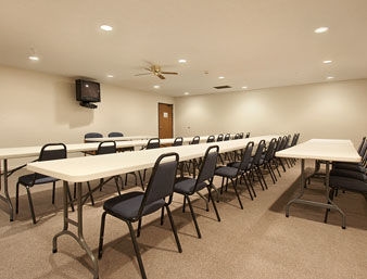 Super 8 West Point2