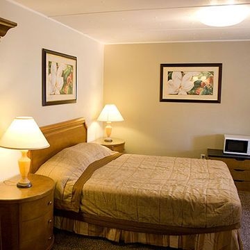 The Atomic Inn3