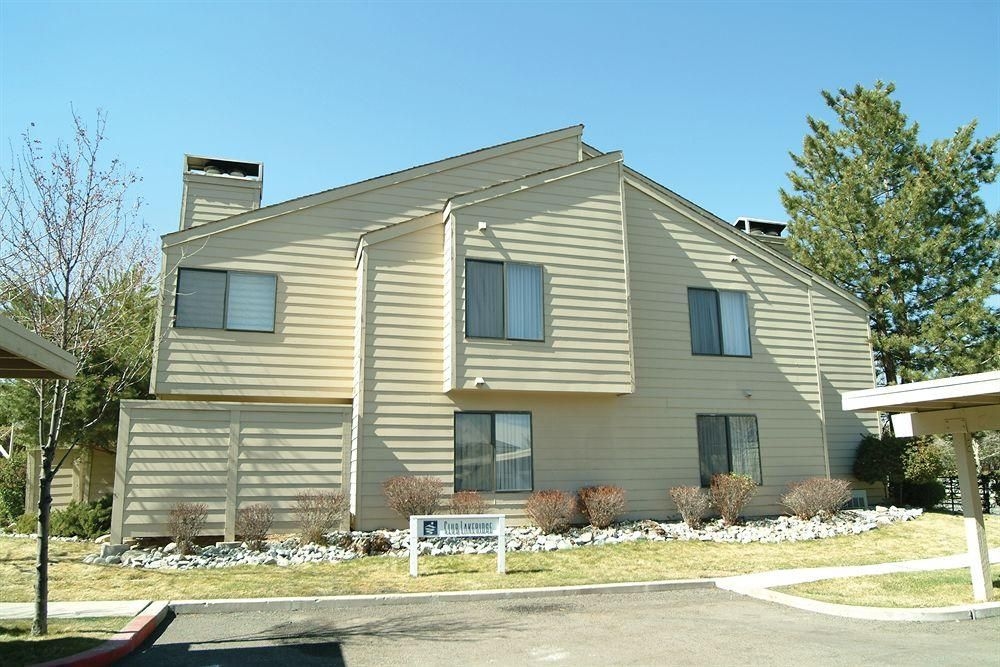 CLUB LAKERIDGE2