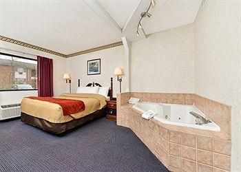 COMFORT INN BORDENTOWN2