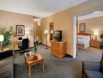 RAMADA TOMS RIVER3