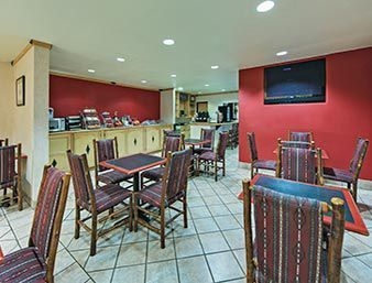 Hawthorn Inn & Suites Albuquerque Airport1
