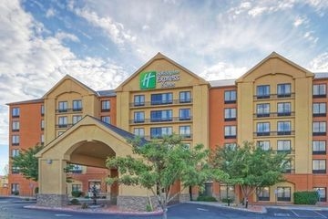 HOLIDAY INN EXPRESS HTL & SUI0
