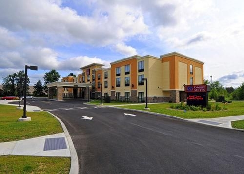 COMFORT SUITES CICERO3
