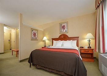 COMFORT INN & SUITES ADJ TO AKWESASNE MOHAWK CASINO3