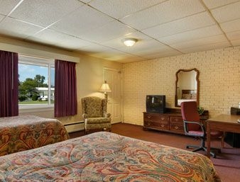 TRAVELODGE INN AND SUITES LATHAM3