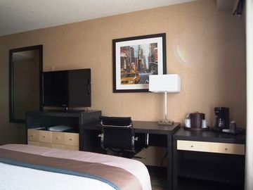 Holiday Inn Midtown4