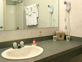SUPER 8 UTICA NY1
