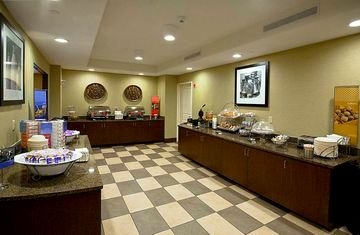 HAMPTON INN ASHEVILLE-I-26 BIL2