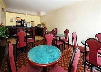 ECONO LODGE BURLINGTON4