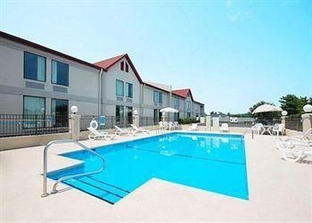 ECONO LODGE BURLINGTON1