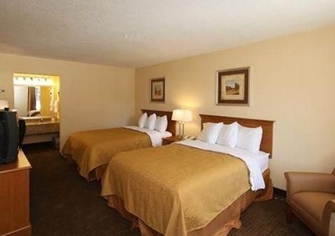 QUALITY INN DUNN1
