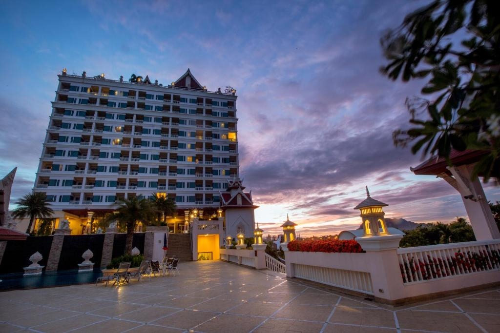 แกรนด์แปซิฟิก ซอฟเฟอริน รีสอร์ท แอนด์ สปา (Grand Pacific Sovereign Resort & Spa)0