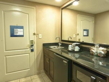 HAMPTON INN SPRING LAKE - FT B4