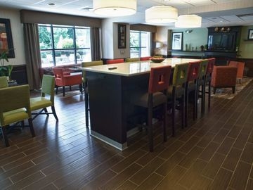 HAMPTON INN SPRING LAKE - FT B3