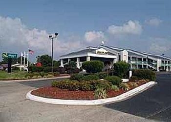 QUALITY INN GREENVILLE3