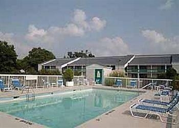 QUALITY INN GREENVILLE2