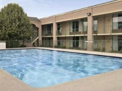 QUALITY INN HENDERSON1