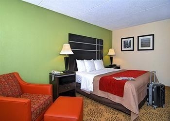 COMFORT INN MARS HILL1