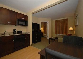 MAINSTAY SUITES CAMP LEJEUNE3