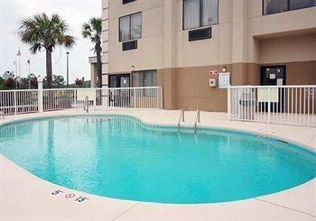 COMFORT SUITES SOUTHPORT1