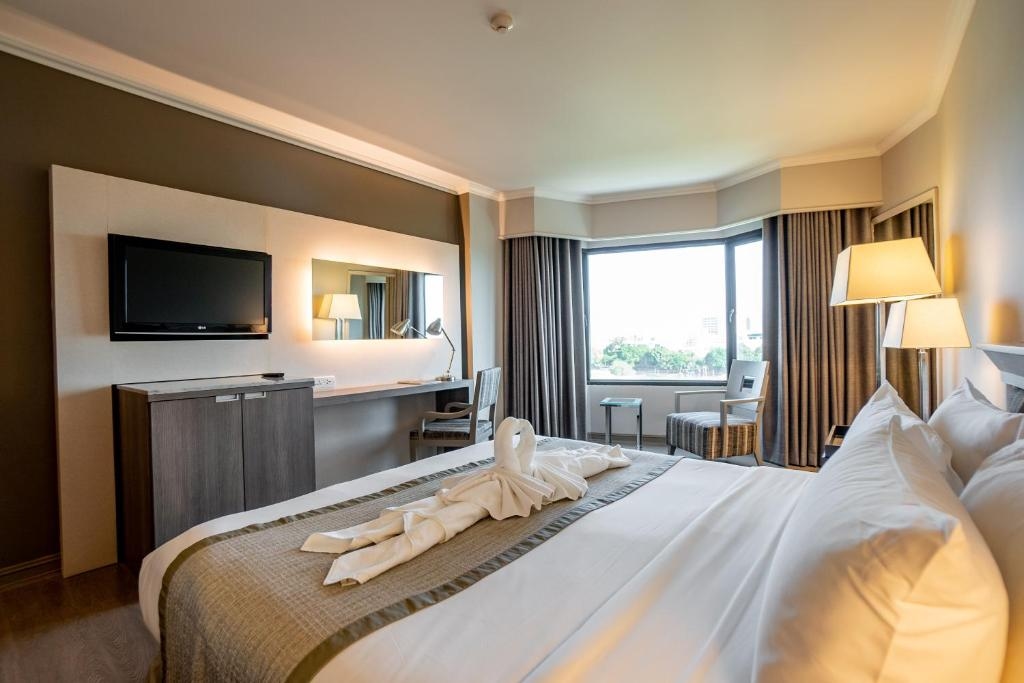 Grand Riverside Hotel2
