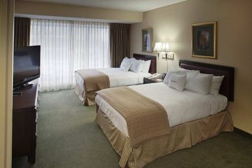 DOUBLETREE SUITES BY HILTON CO4