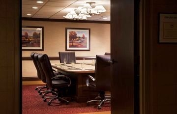 DOUBLETREE BY HILTON CINCINNAT2