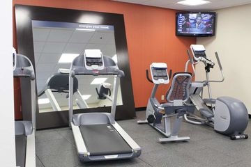 HAMPTON INN CINCINNATI NW-FAIR4
