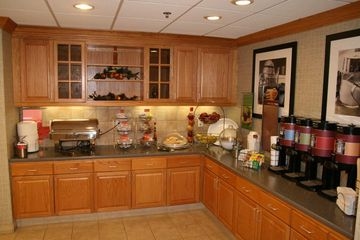 HAMPTON INN & SUITES COLUMBUS HILLIARD3