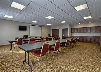 COMFORT SUITES PERRYSBURG4