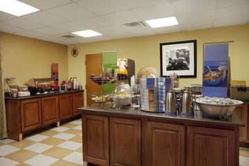 HAMPTON INN SIDNEY OH4